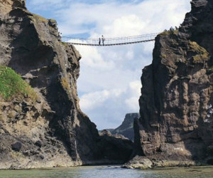 Things to do in Northern Ireland Ballycastle, United Kingdom - Carrick-a-Rede Rope Bridge - YourDaysOut